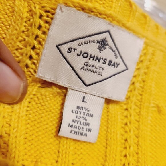 St. John's Bay | Women's Gold or Yellow Cableknit Sweater (Size Large) - Picture 2 of 11